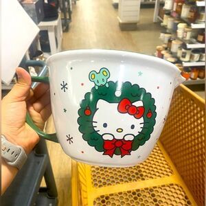 Hello kitty Christmas mixing bowl